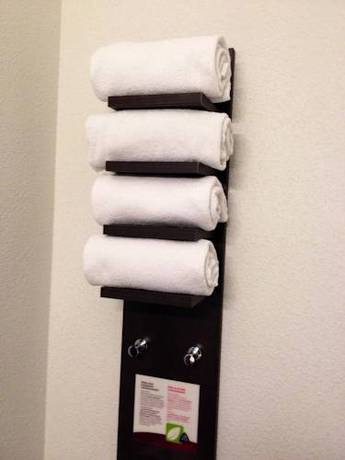 Imagen de la habitación del Hotel Kyriad Dol De Bretagne. Foto 8