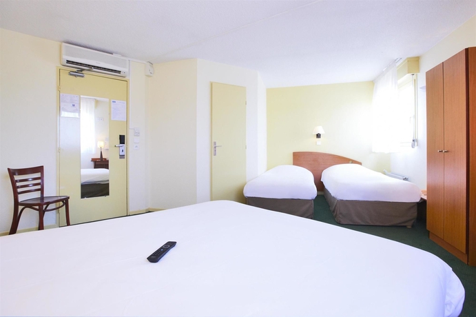 Imagen de la habitación del Hotel Kyriad Dunkerque Loon Plage. Foto 9