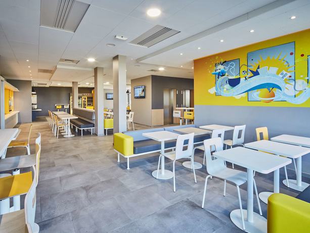 Imagen de los interiores del Hotel Kyriad ECO - Clermont Ferrand Estaing. Foto 16