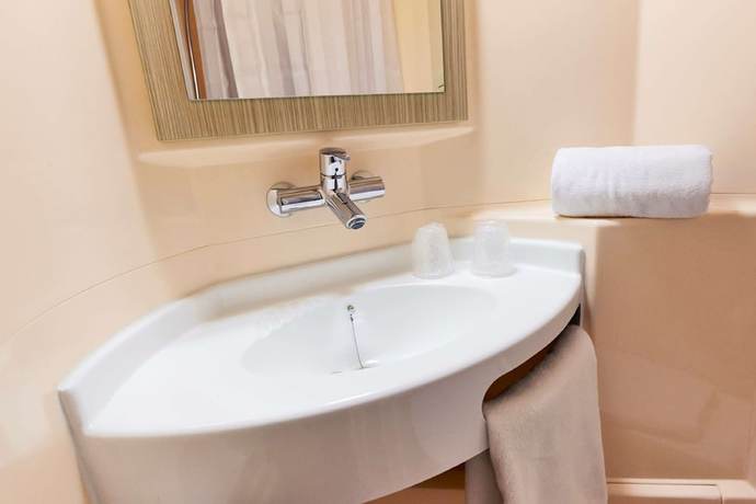 Imagen de la habitación del Hotel Kyriad ECO - Marne-la-Vall&eacute;e Saint-Thibault-des-Vignes. Foto 12