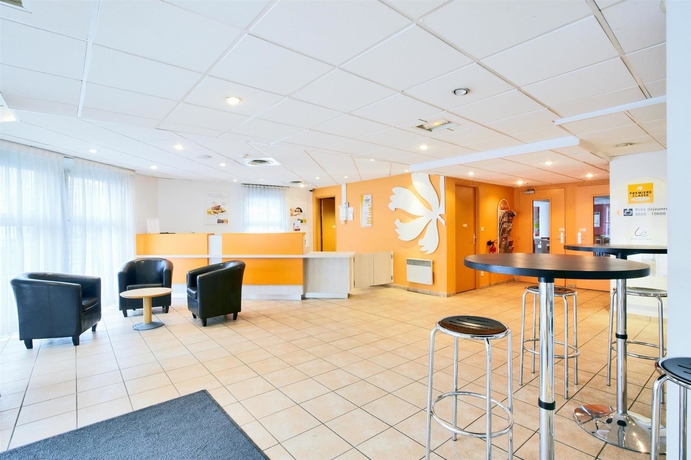 Imagen de los interiores del Hotel Kyriad ECO - Suresnes - La Defense. Foto 10