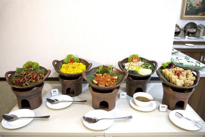 Imagen del bar/restaurante del Hotel Kyriad Fatmawati - Jakarta. Foto 6