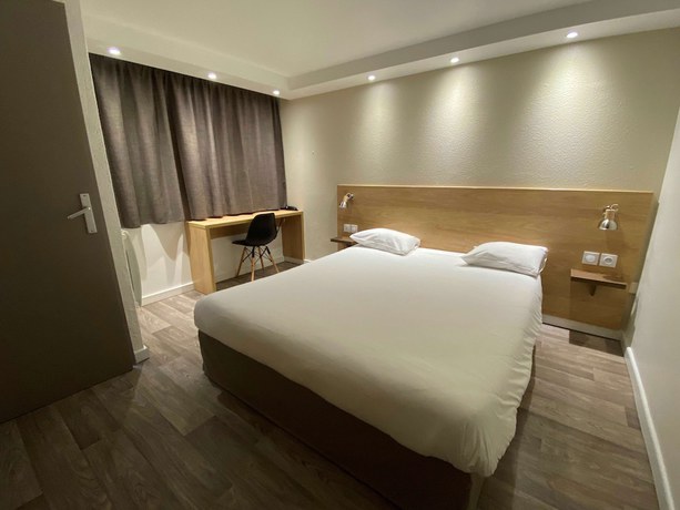 Imagen de la habitación del Hotel Kyriad Fontenay Tresigny. Foto 8