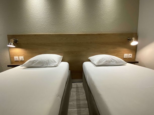 Imagen de la habitación del Hotel Kyriad Fontenay Tresigny. Foto 12