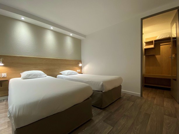 Imagen de la habitación del Hotel Kyriad Fontenay Tresigny. Foto 15