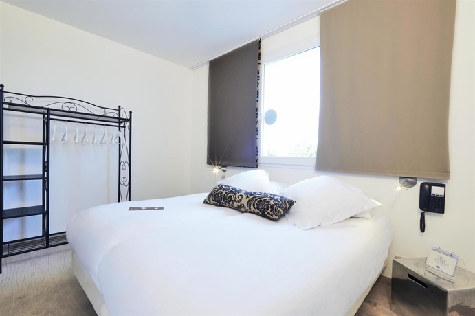 Imagen de la habitación del Hotel Kyriad Fréjus Centre - Saint-raphaël. Foto 9