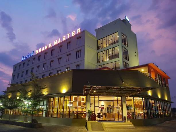 Imagen general del Hotel Kyriad Grand Master Purwodadi. Foto 1