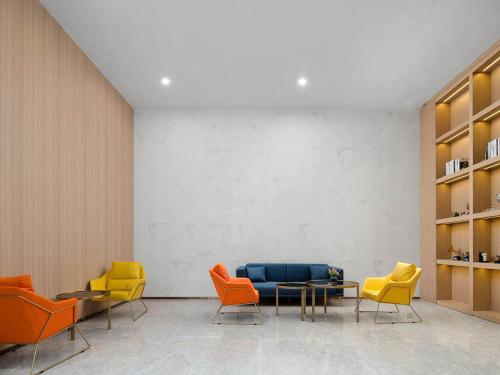 Imagen general del Hotel Kyriad Guigang Wuyue Plaza Railway Station. Foto 6