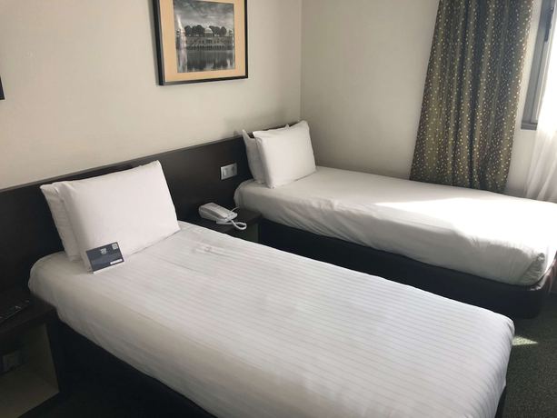 Imagen de la habitación del Hotel Kyriad H&ocirc;tel Orly A&eacute;roport - Athis Mons. Foto 5