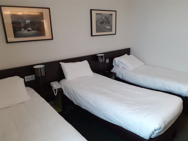 Imagen de la habitación del Hotel Kyriad H&ocirc;tel Orly A&eacute;roport - Athis Mons. Foto 9