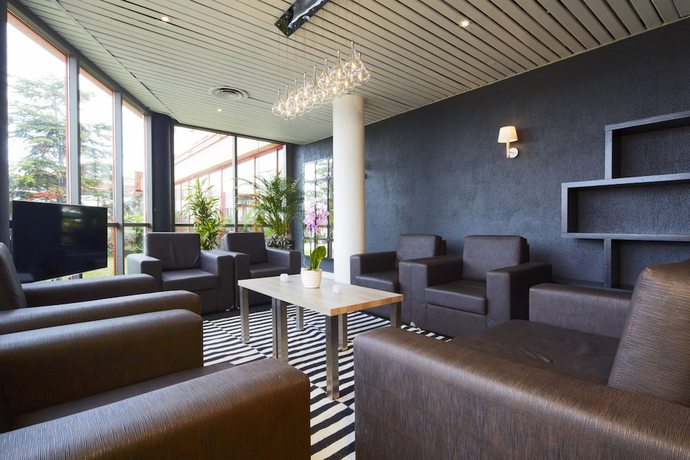 Imagen de los interiores del Hotel Kyriad H&ocirc;tel Orly A&eacute;roport - Athis Mons. Foto 20