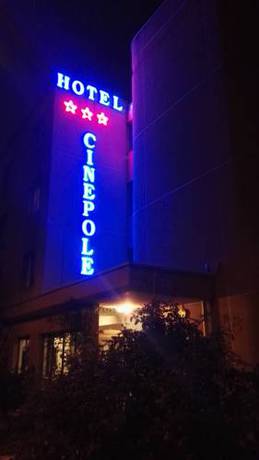 Imagen general del Hotel Kyriad Joinville-Le-Pont. Foto 1
