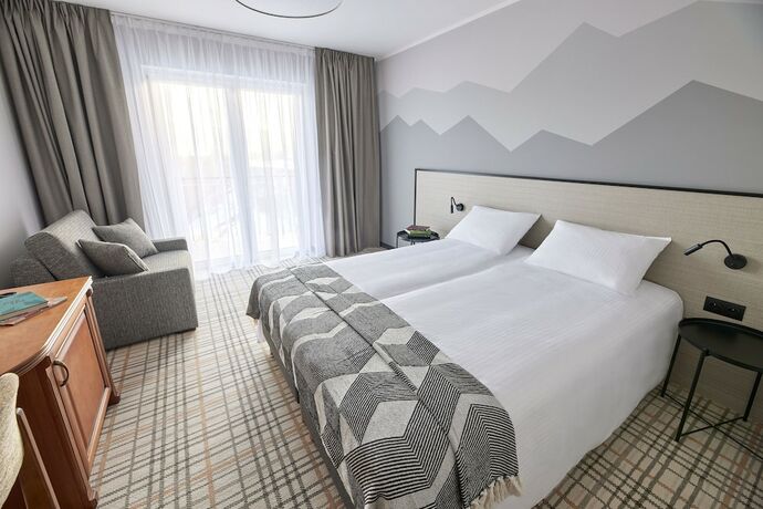 Imagen de la habitación del Hotel Kyriad Karkonosze. Foto 13