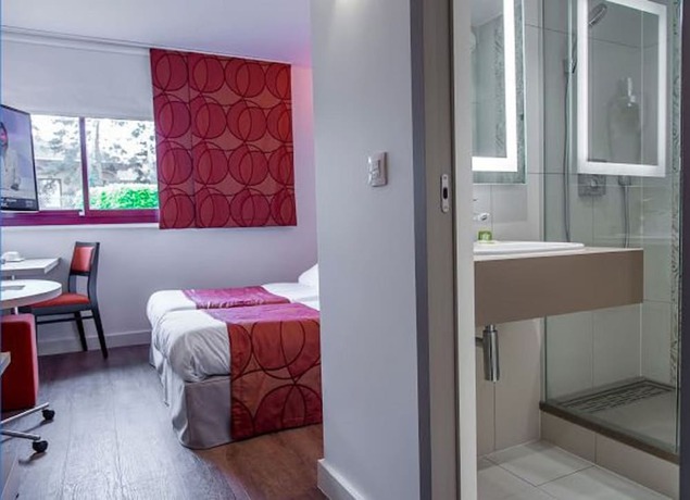 Imagen de la habitación del Hotel Kyriad - L'Isle-D'Abeau Bourgoin-Jallieu. Foto 5