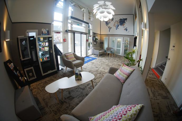 Imagen de los interiores del Hotel Kyriad La Fleche. Foto 19