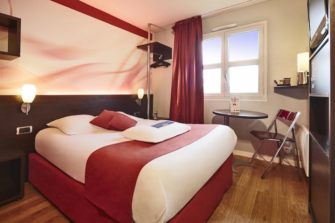 Imagen de la habitación del Hotel Kyriad La Fleche. Foto 7