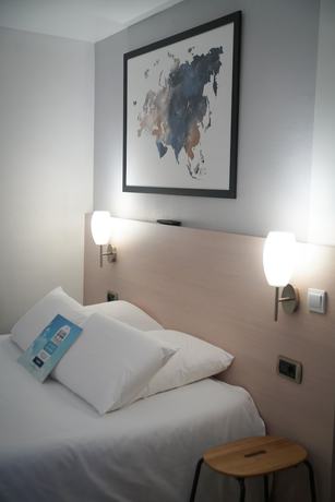 Imagen de la habitación del Hotel Kyriad La Fleche. Foto 14