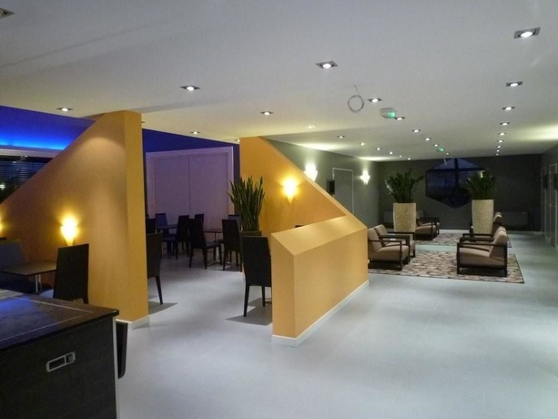 Imagen de los interiores del Hotel Kyriad La Roche Sur Yon. Foto 10