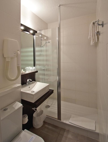 Imagen de la habitación del Hotel Kyriad La Roche Sur Yon. Foto 6