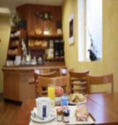 Imagen general del Hotel Kyriad Lamballe. Foto 3