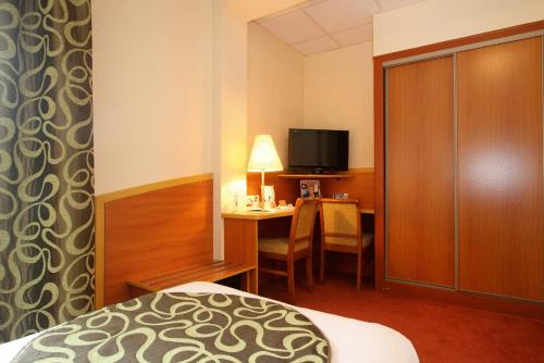 Imagen de la habitación del Hotel Kyriad Lamballe. Foto 14