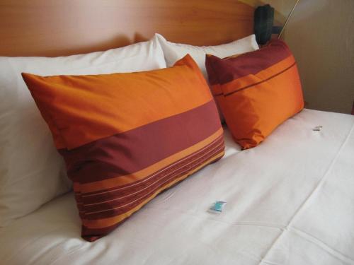 Imagen de la habitación del Hotel Kyriad Lamballe. Foto 18