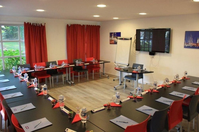 Imagen de los interiores del Hotel Kyriad Lannion. Foto 5