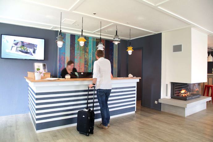 Imagen de los interiores del Hotel Kyriad Lannion-Perros-Guirec. Foto 19