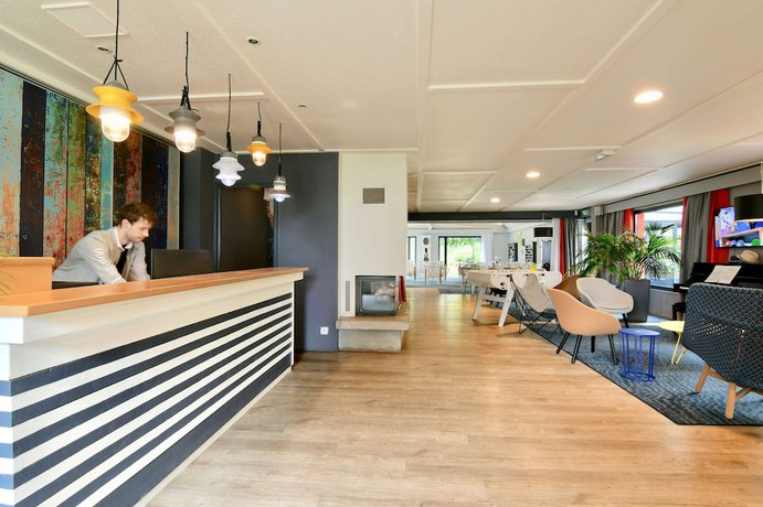 Imagen de los interiores del Hotel Kyriad Lannion-Perros-Guirec. Foto 20