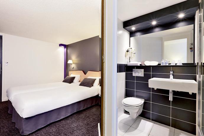 Imagen de la habitación del Hotel Kyriad Laval. Foto 5