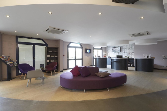 Imagen de los interiores del Hotel Kyriad Le Blanc Mesnil. Foto 14