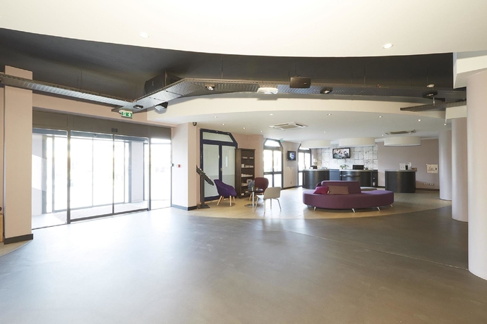 Imagen de los interiores del Hotel Kyriad Le Blanc Mesnil. Foto 15