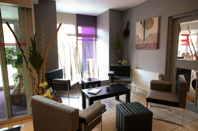 Imagen de los interiores del Hotel Kyriad Le Bourget Centre Parc Des Expositions. Foto 13