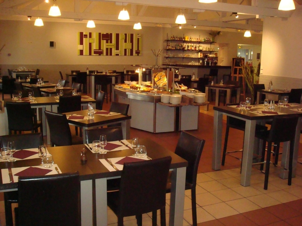 Imagen del bar/restaurante del Hotel Kyriad Lille Est Villeneuve D'ascq. Foto 5