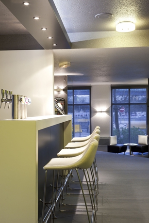 Imagen del bar/restaurante del Hotel Kyriad Lille Gare - Grand Palais. Foto 3