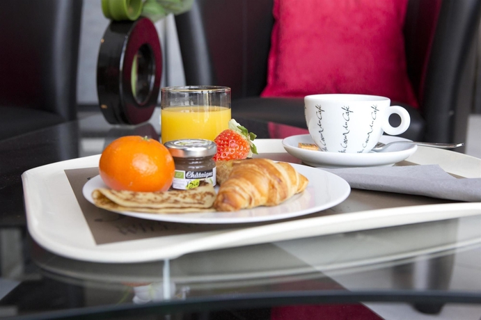 Imagen del bar/restaurante del Hotel Kyriad Limoges Sud Feytiat. Foto 2