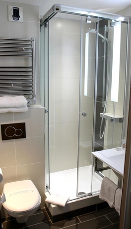 Imagen de la habitación del Hotel Kyriad Lyon Est - Bron Eurexpo Le Cottage. Foto 9