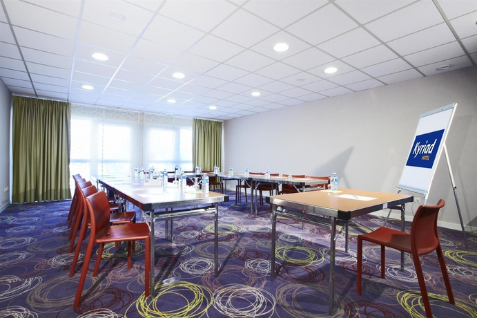 Imagen de los interiores del Hotel Kyriad Lyon Est. Foto 14