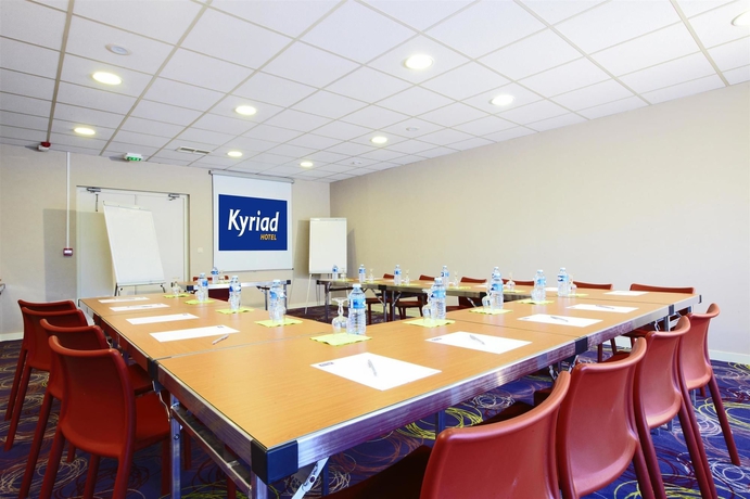 Imagen de los interiores del Hotel Kyriad Lyon Est. Foto 16