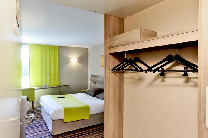 Imagen de la habitación del Hotel Kyriad Lyon Est. Foto 8