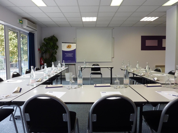 Imagen de los interiores del Hotel Kyriad Lyon Sud - Givors. Foto 14