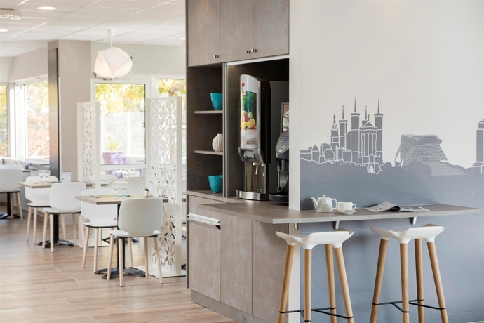 Imagen del bar/restaurante del Hotel Kyriad Lyon Sud - Givors. Foto 4