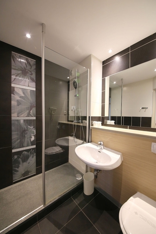 Imagen de la habitación del Hotel Kyriad Marseille Palais Des Congres - Vélodrome. Foto 14