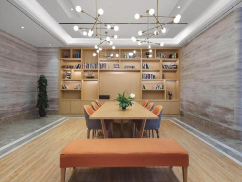 Imagen general del Hotel Kyriad Marvelous Bozhou Wanda Plaza. Foto 12