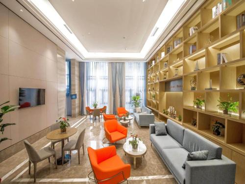 Imagen general del Hotel Kyriad Marvelous Qinhuangdao Nandaihe. Foto 2