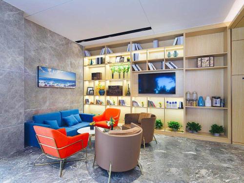 Imagen general del Hotel Kyriad Marvelous Weihai Happy Gate Weigao Plaza. Foto 7