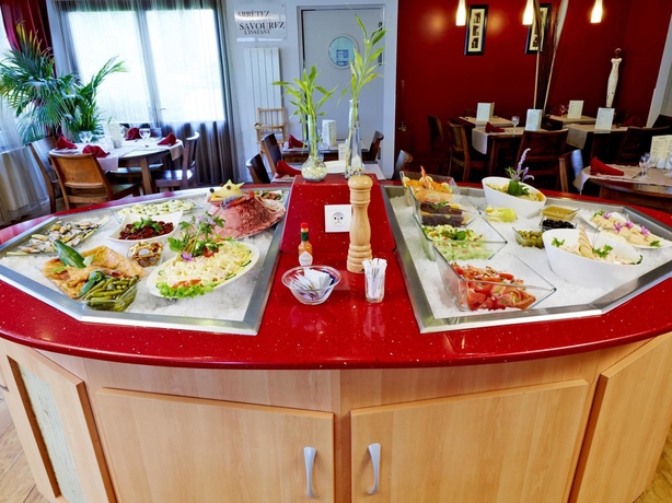 Imagen del bar/restaurante del Hotel Kyriad Meaux. Foto 3