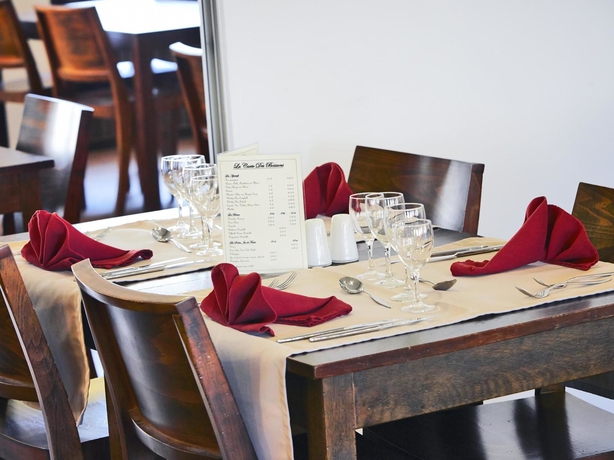 Imagen del bar/restaurante del Hotel Kyriad Meaux. Foto 5