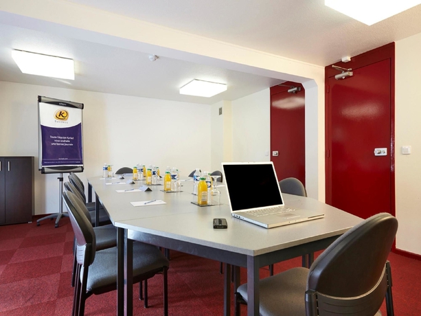 Imagen de los interiores del Hotel Kyriad Meaux. Foto 14