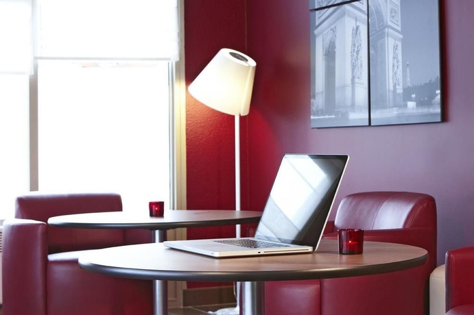 Imagen de los interiores del Hotel Kyriad Meaux Sud – Nanteuil Les Meaux. Foto 10